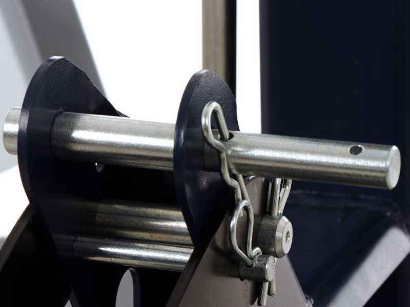 BullMach BM-LS-PTO 22 V – Spaccalegna a Trattore Verticale 22 Tonnellate