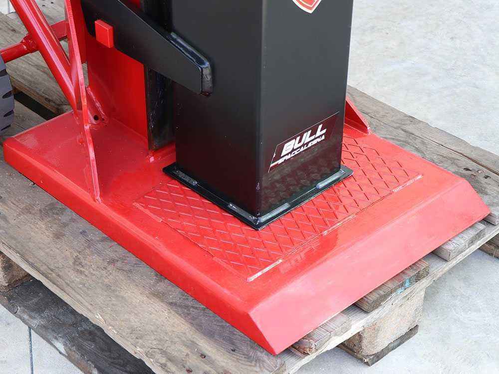 Ceccato Bull SPLT13.11 – Spaccalegna Verticale a Trattore 13 Tonnellate Professionale